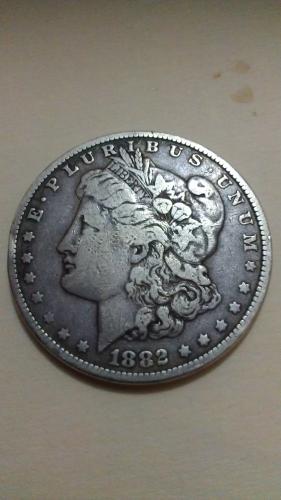 Vendo un dólar moneda 1882 Morgan de plata g - Imagen 1